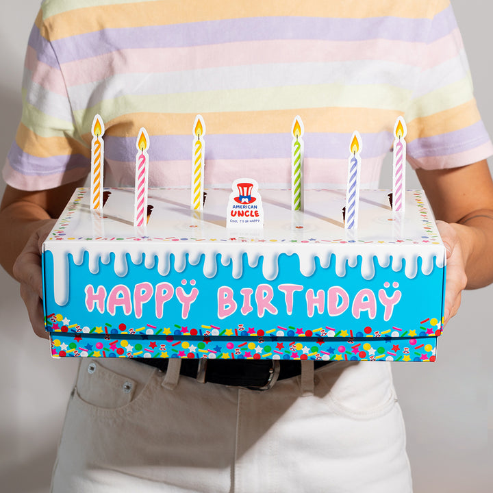 Birthday box, boîte en forme de gâteau d'anniversaire de 15 snack sucrés et salés 